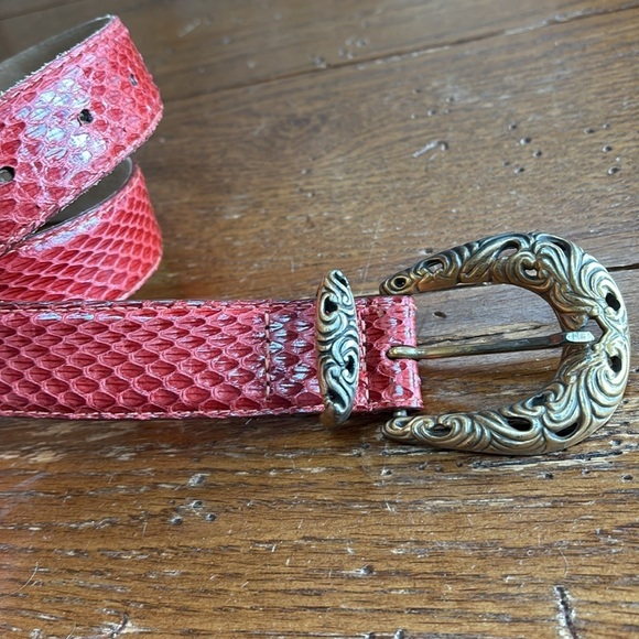 Carlisle Red Genuine Snake Belt Women’s Metal Filigree Buckle Size Medium main image 7